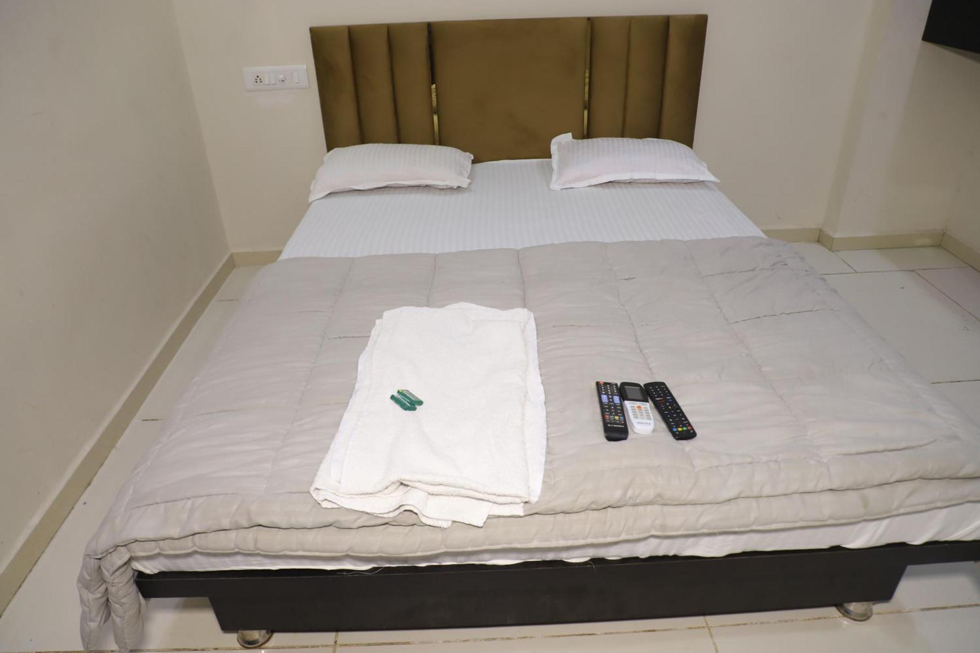 Satkar Home Stay Ujjain Zewnętrze zdjęcie